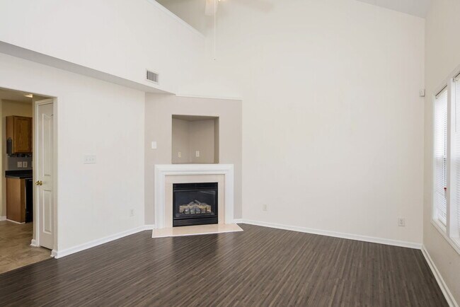 Foto del edificio - 4134 Planters Watch Dr