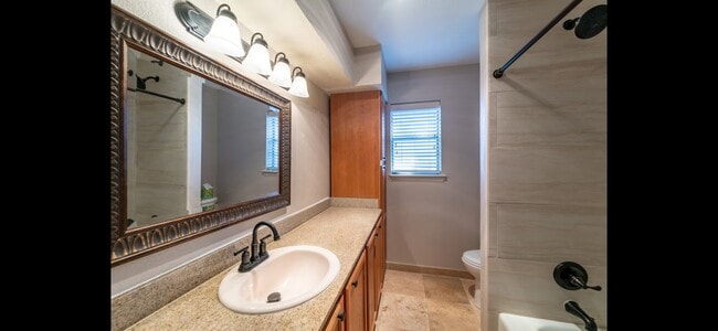 Building Photo - 2709 Forest Grove Dr