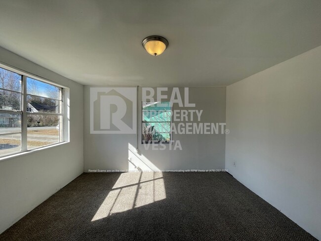 Building Photo - 3936 Spencer Cir