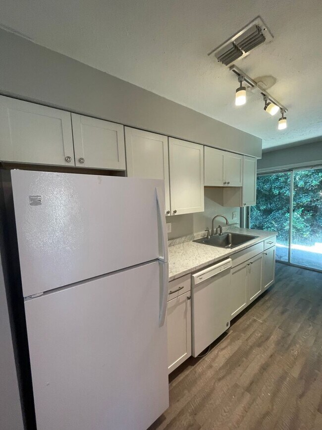 Foto del edificio - Cozy & Convenient – 2 Bedroom Home in Ocala
