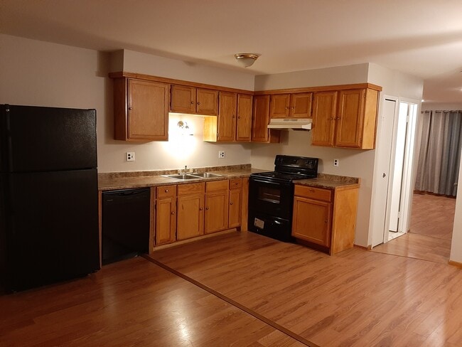 Building Photo - 38177 Jamestown Dr