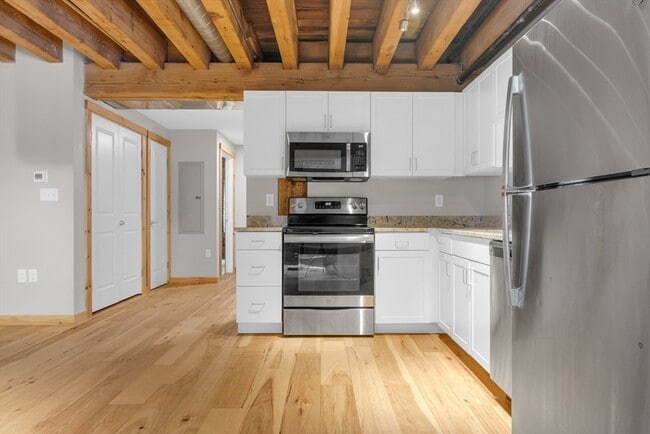 Building Photo - 58 13th St