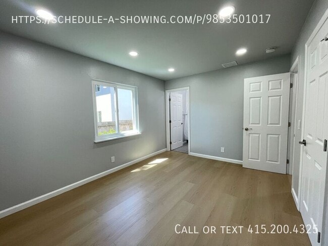 Building Photo - 831 Sinex Ave