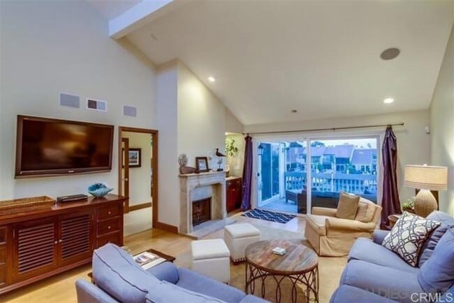 Foto del edificio - Condo on the Water