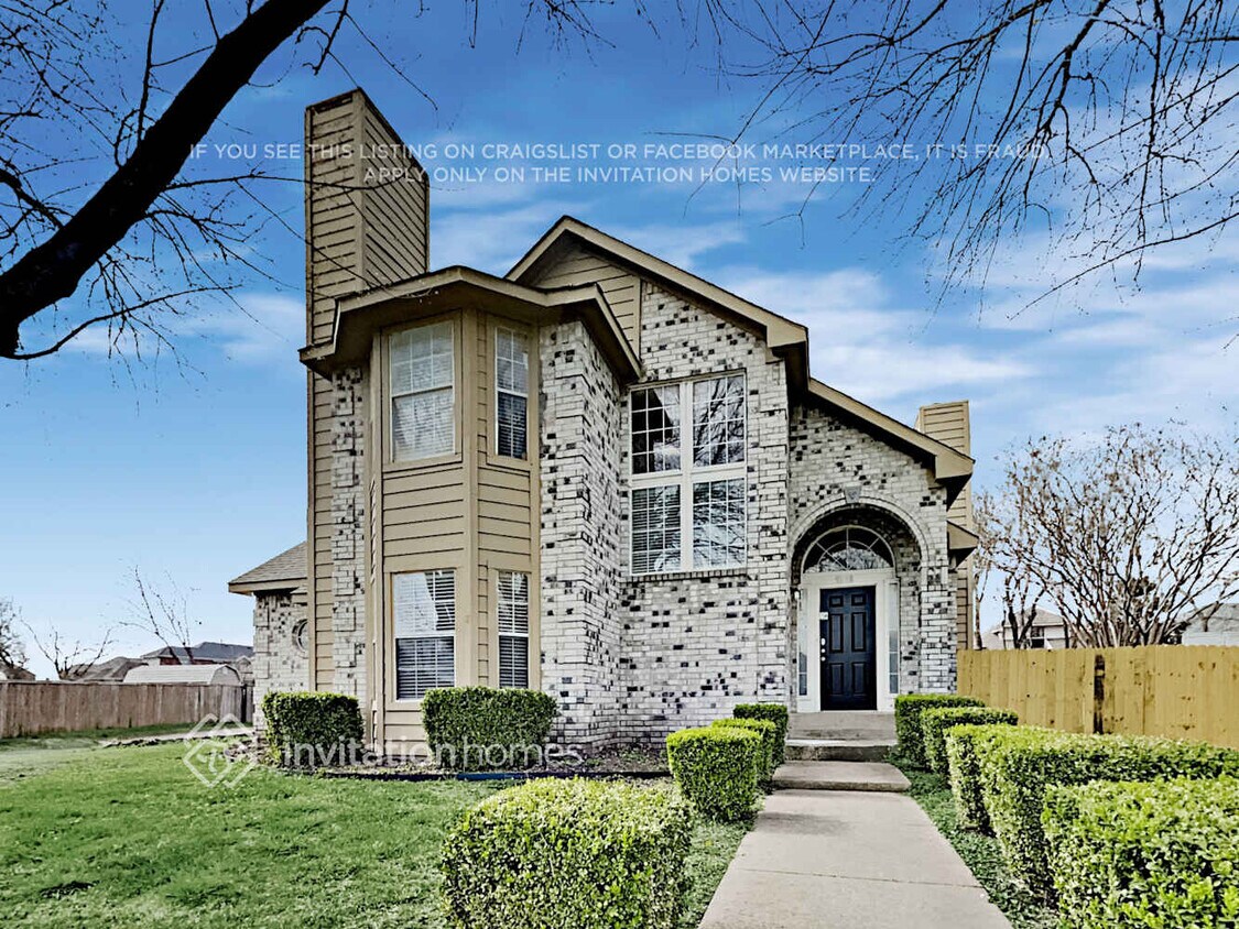 Foto principal - 9218 Oak Hollow Dr