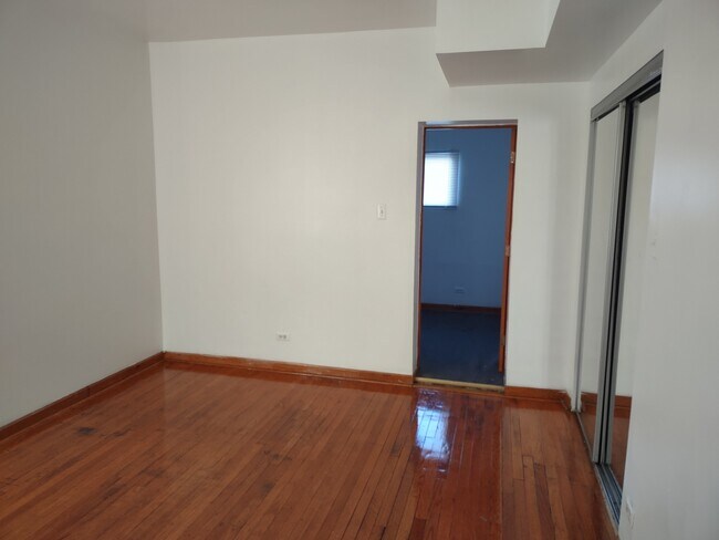 Foto del edificio - 7310 S Yates Blvd