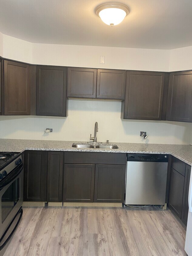 Foto principal - 2725 E 130th St