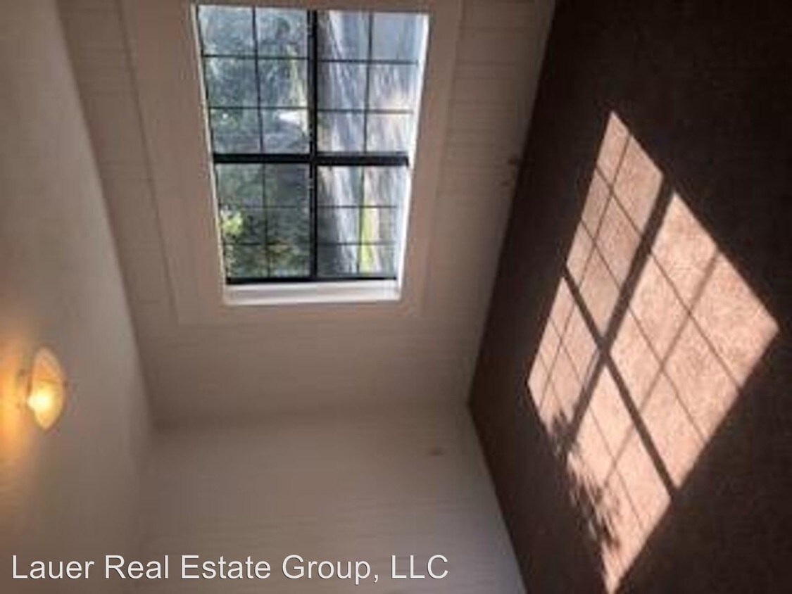 Building Photo - 3 br, 1.5 bath House - 500 Laura Lee Ave