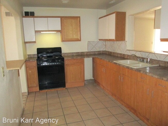 Building Photo - 3 br, 2 bath House - 2713 Hermosa Dr. NE