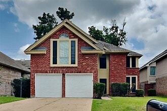 Building Photo - 4726 Green Trail Dr