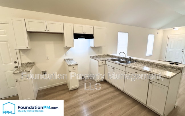 Building Photo - 3376 Bestway Dr