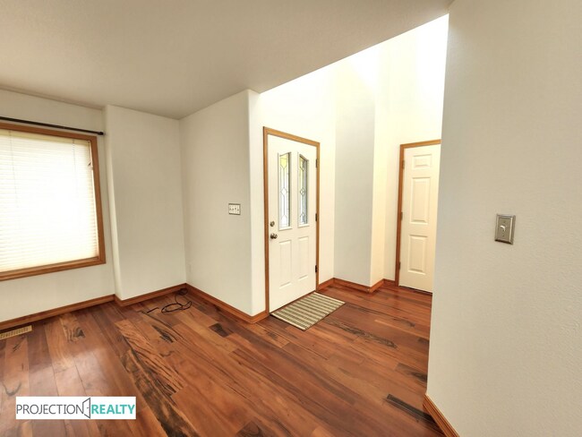 Foto del edificio - 33994-33997 7 Oaks Dr