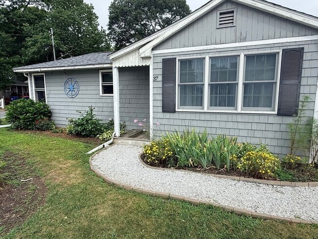 Building Photo - 37 Beechwood Pl