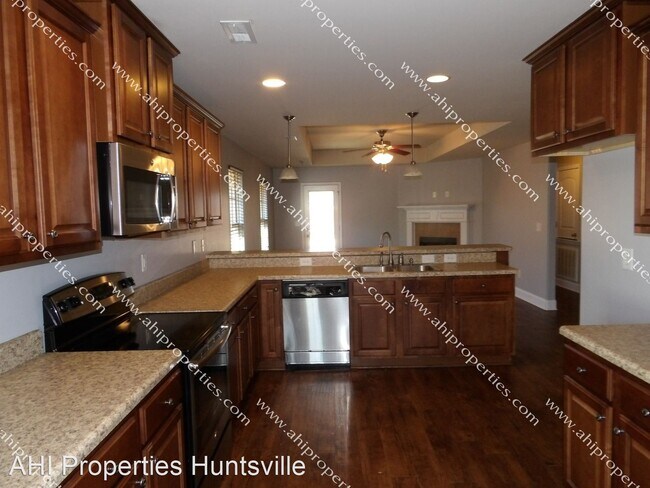 Foto del edificio - 3 br, 2 bath House - 706 Oak Cove Lane