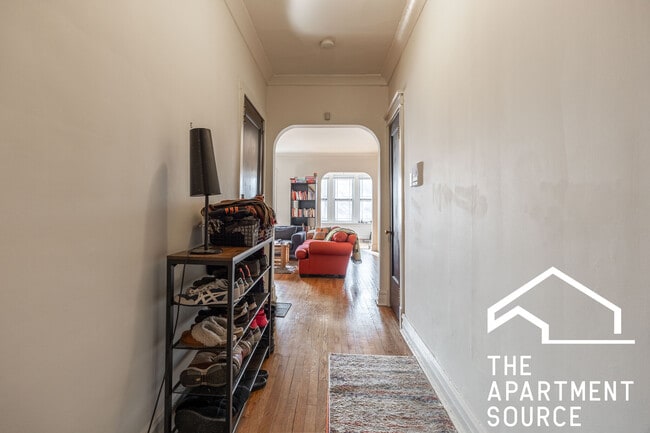 Building Photo - 1432 W Jonquil Terrace