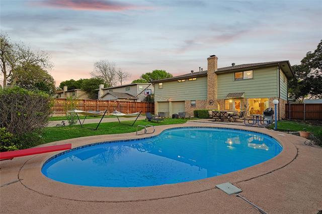 Building Photo - 7841 El Pensador Dr