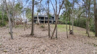 Building Photo - 827 W Magnolia St