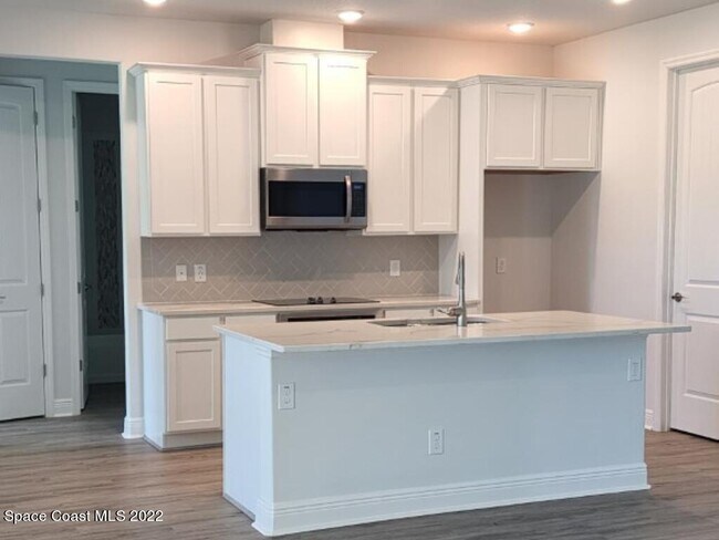 Foto del edificio - 1642 Killian Dr