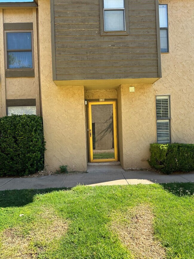 Foto del edificio - 8601 Memphis Drive B33 - Freshly Updated C...