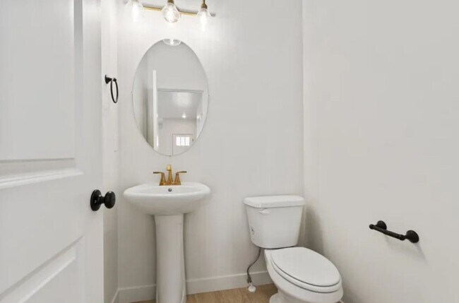 Foto del edificio - Beautiful 3 Bed 2.5 Bath in Highland!!
