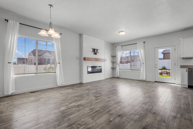 Foto del edificio - 6105 N Boulter Peak Ln
