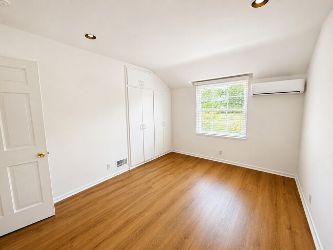 Building Photo - Experience Spacious and Upgraded Living in this 4BD / 3BA San Marino Home with a Private Pool!