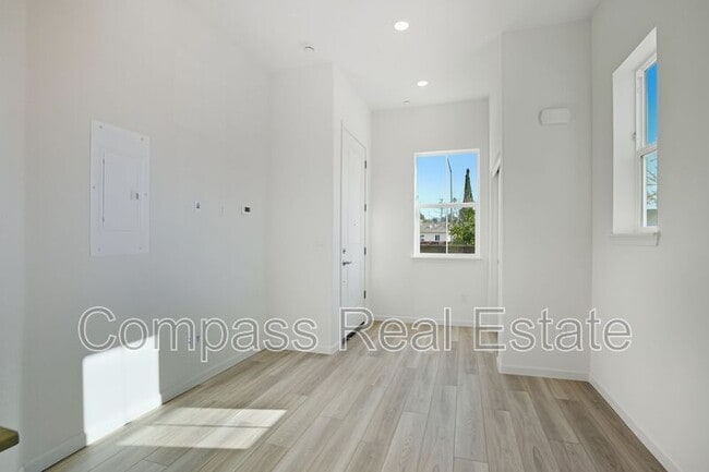 Foto del edificio - 3814 Norbridge Ave