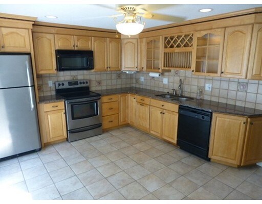 Building Photo - 835 Mt Hope