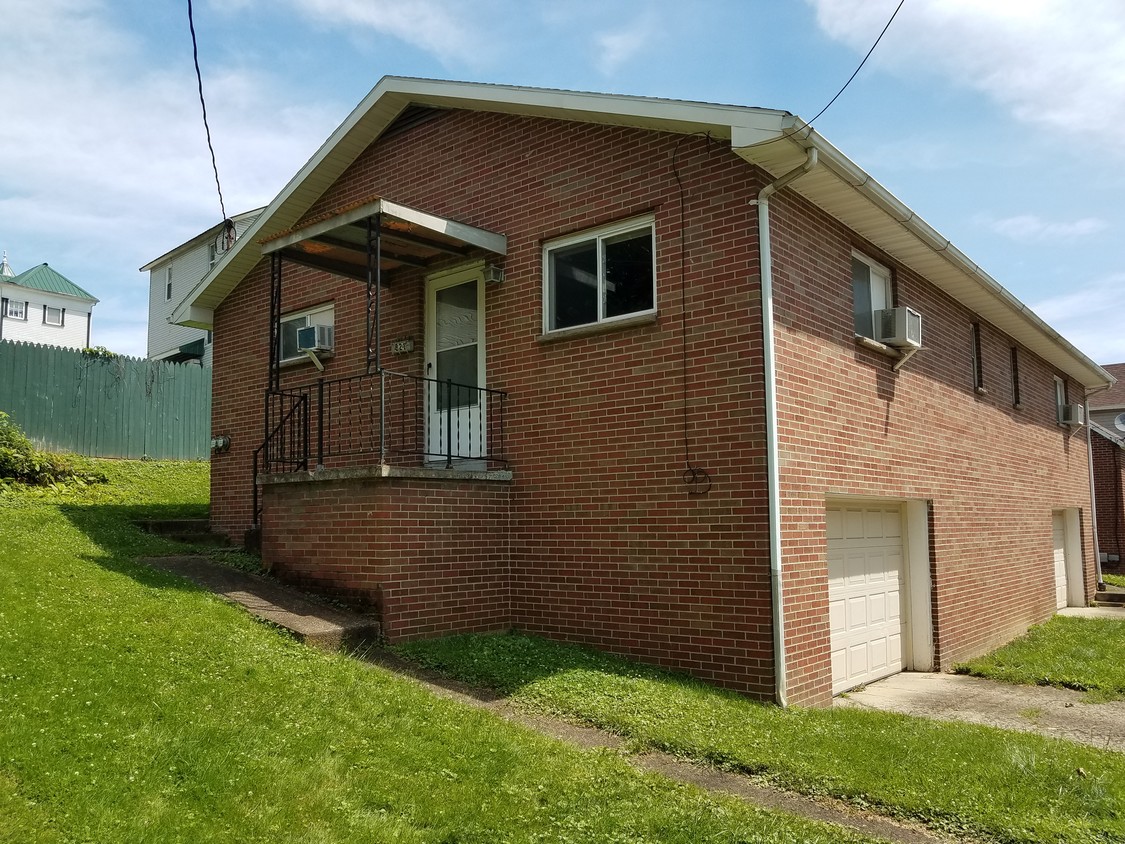 819 Ridgely Avenue - 821 Ridgely Ave