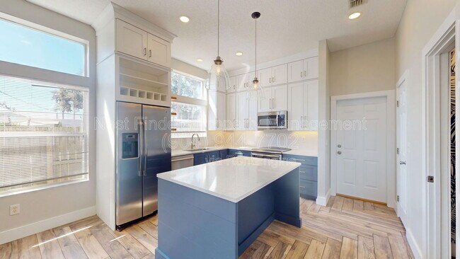 Foto del edificio - 114 Seminole Rd