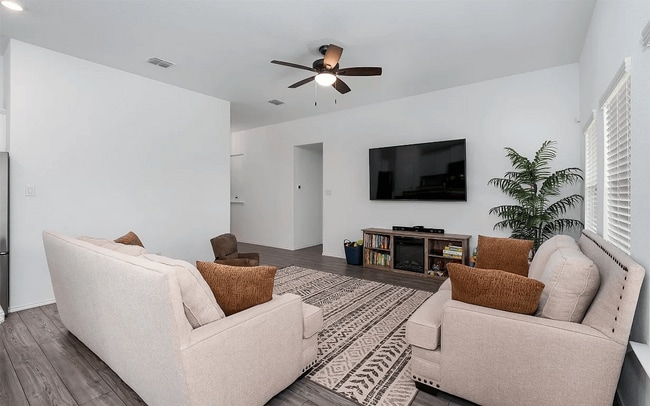 Foto del edificio - 4400 Hiddenite Rd