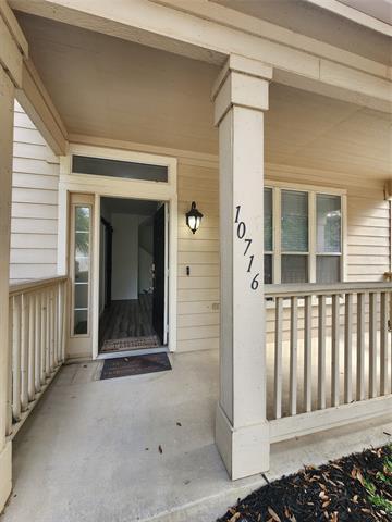 Foto del edificio - 10716 Traymore Dr