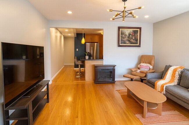 Foto del edificio - 1820 Key Blvd