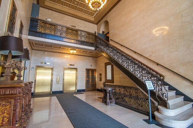 Foto del edificio - 1791 W Howard St
