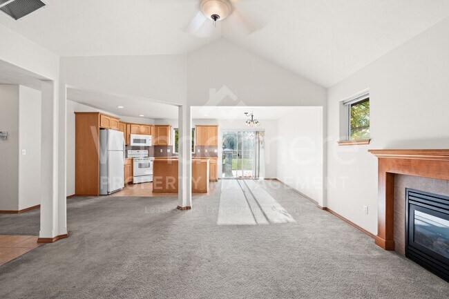 Foto del edificio - Great 3-bedroom Home In The Valley On Cul-...