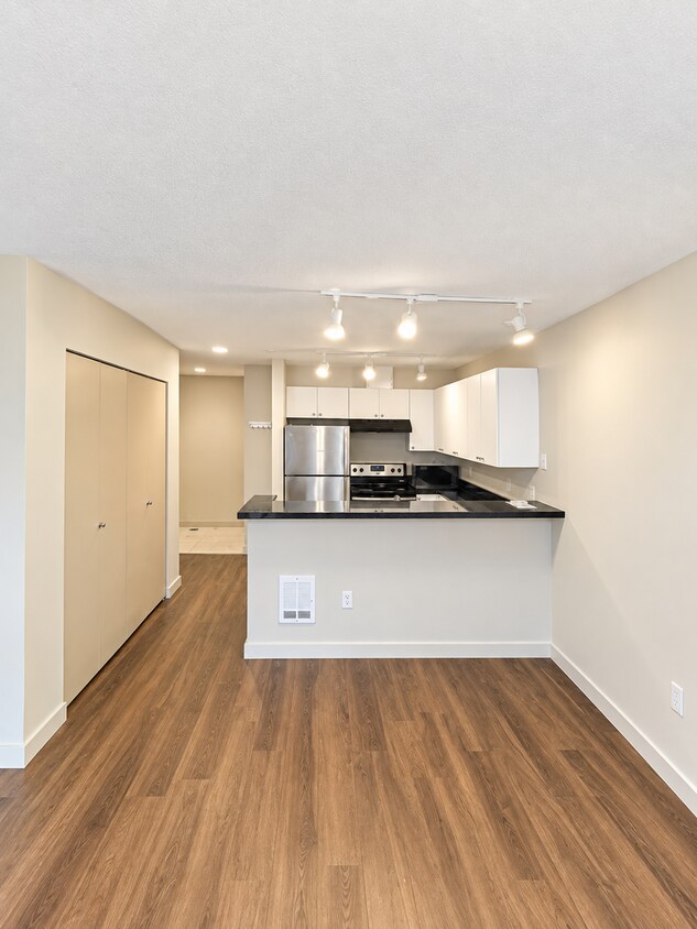Building Photo - 1323 Boren Ave