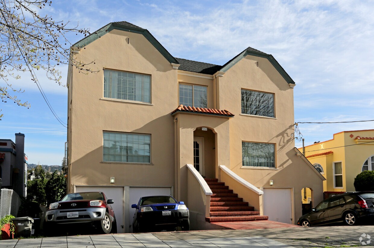 Foto del edificio - 1082 E 33rd St