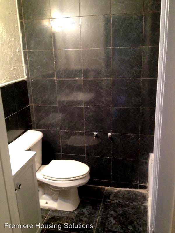 Building Photo - 16105 Chieftain Dr