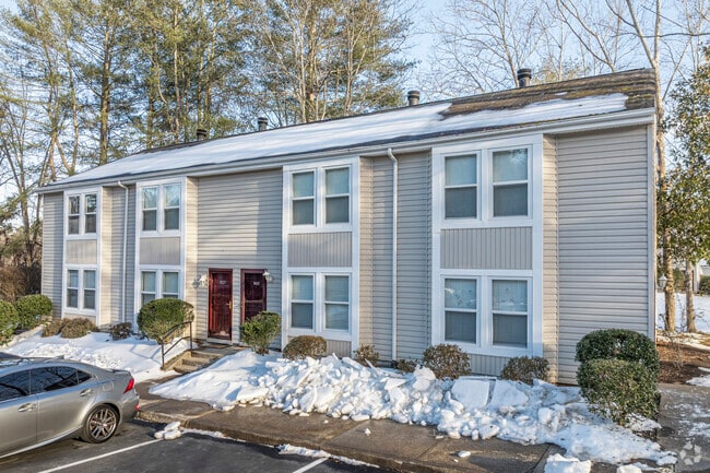 Building Photo - Hollymead Square Townhomes