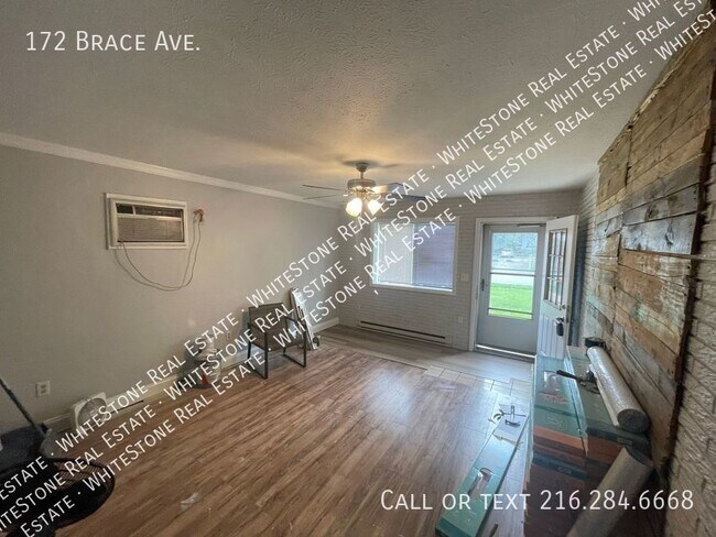 Building Photo - Modern Living in Elyria: Fully Remodeled 3...