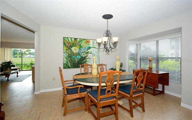 Building Photo - 5771 Avista Dr