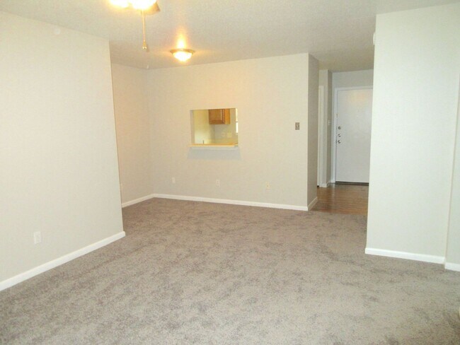 Foto del edificio - Spring Branch Condo