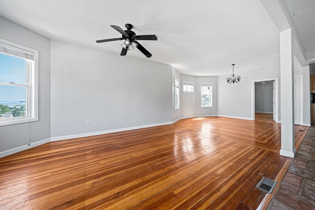 Primary Photo - 22 N Munroe Terrace