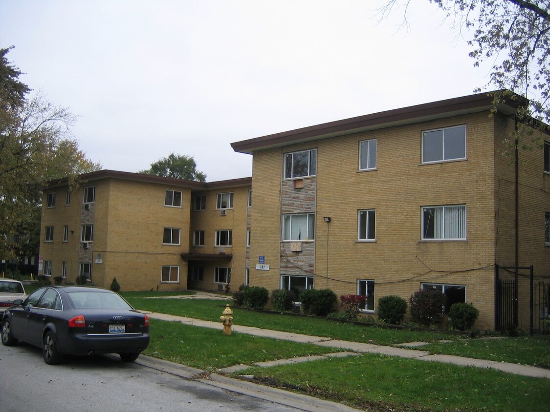 737747 Grant Ave, Chicago Heights, IL 60411 Apartments