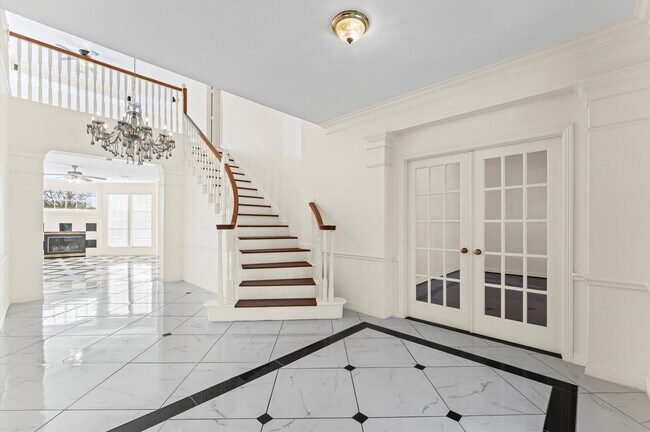 Building Photo - 1914 Rosebay Ct