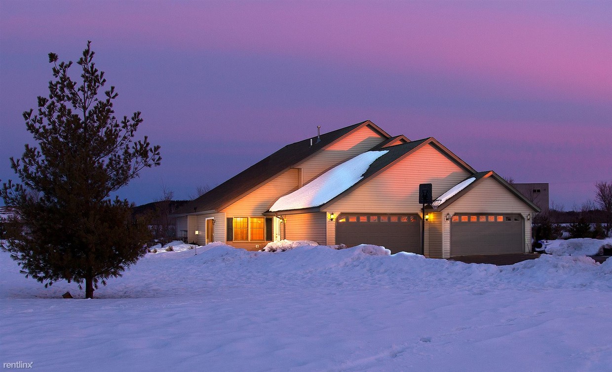 3 br, 2 bath - 715B Blue Jay Ln b - 3 br, 2 bath  - 715B Blue Jay Ln b