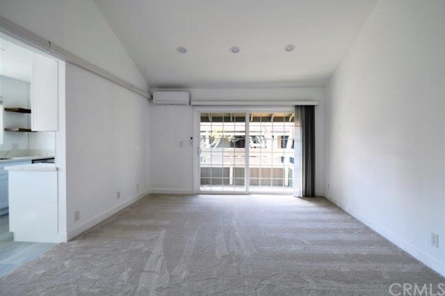 Building Photo - 258 Streamwood