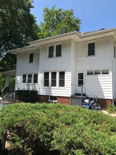 Building Photo - 1006 S Garfield Ave