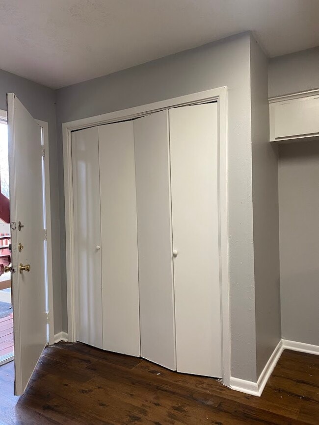 Building Photo - 2403 Bandera Dr