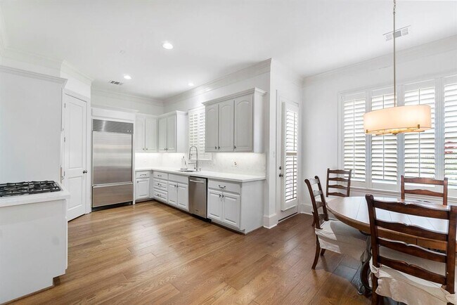 Building Photo - 56 Waterway Ct